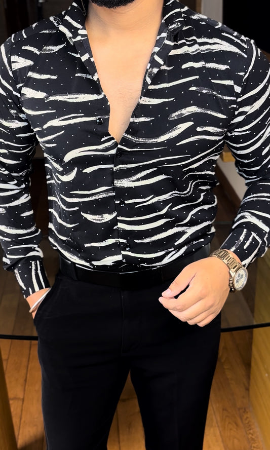 Lion Abstract Pearl Shirt- Black:White