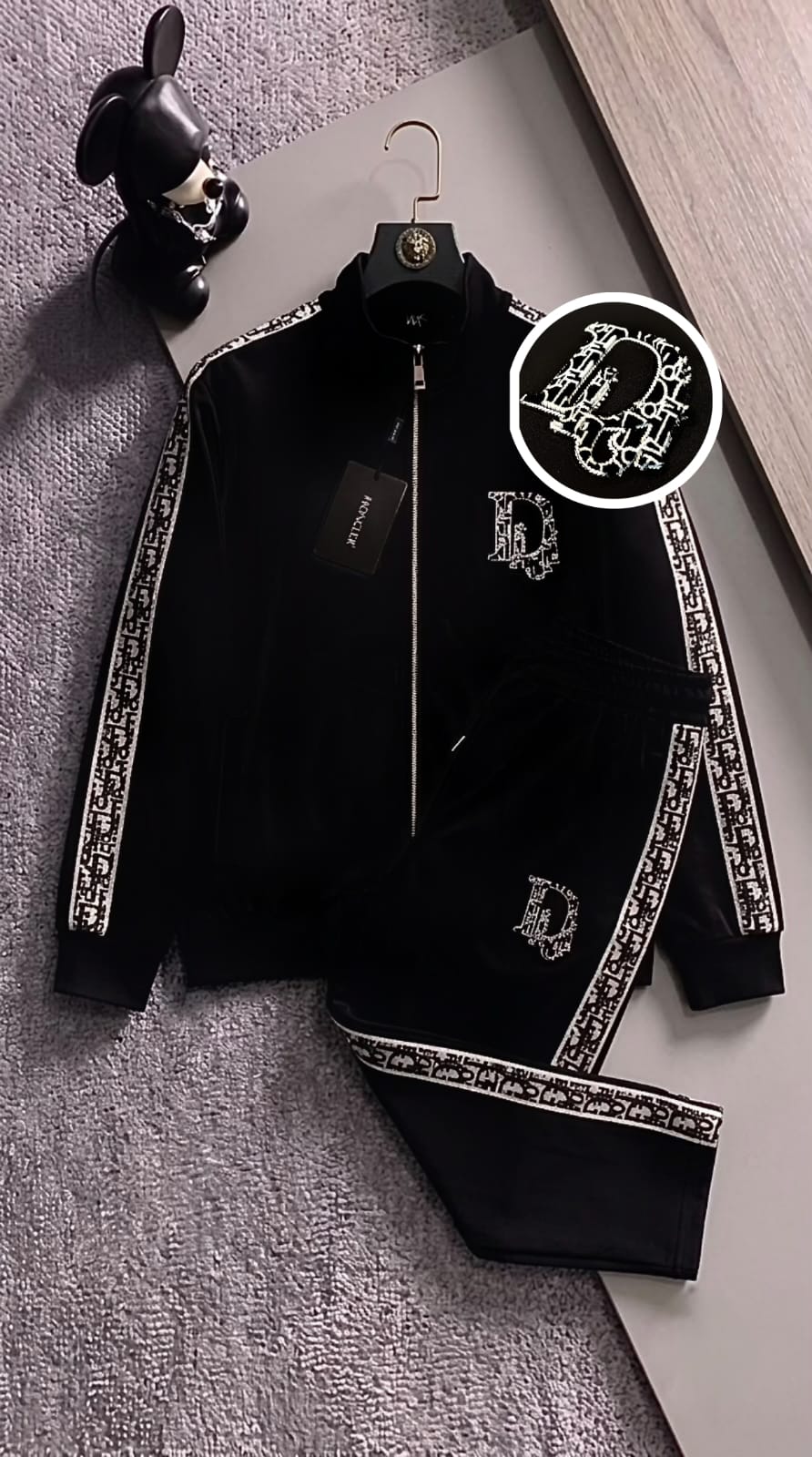 Vior Patti Premium Embossed Tracksuit - Black