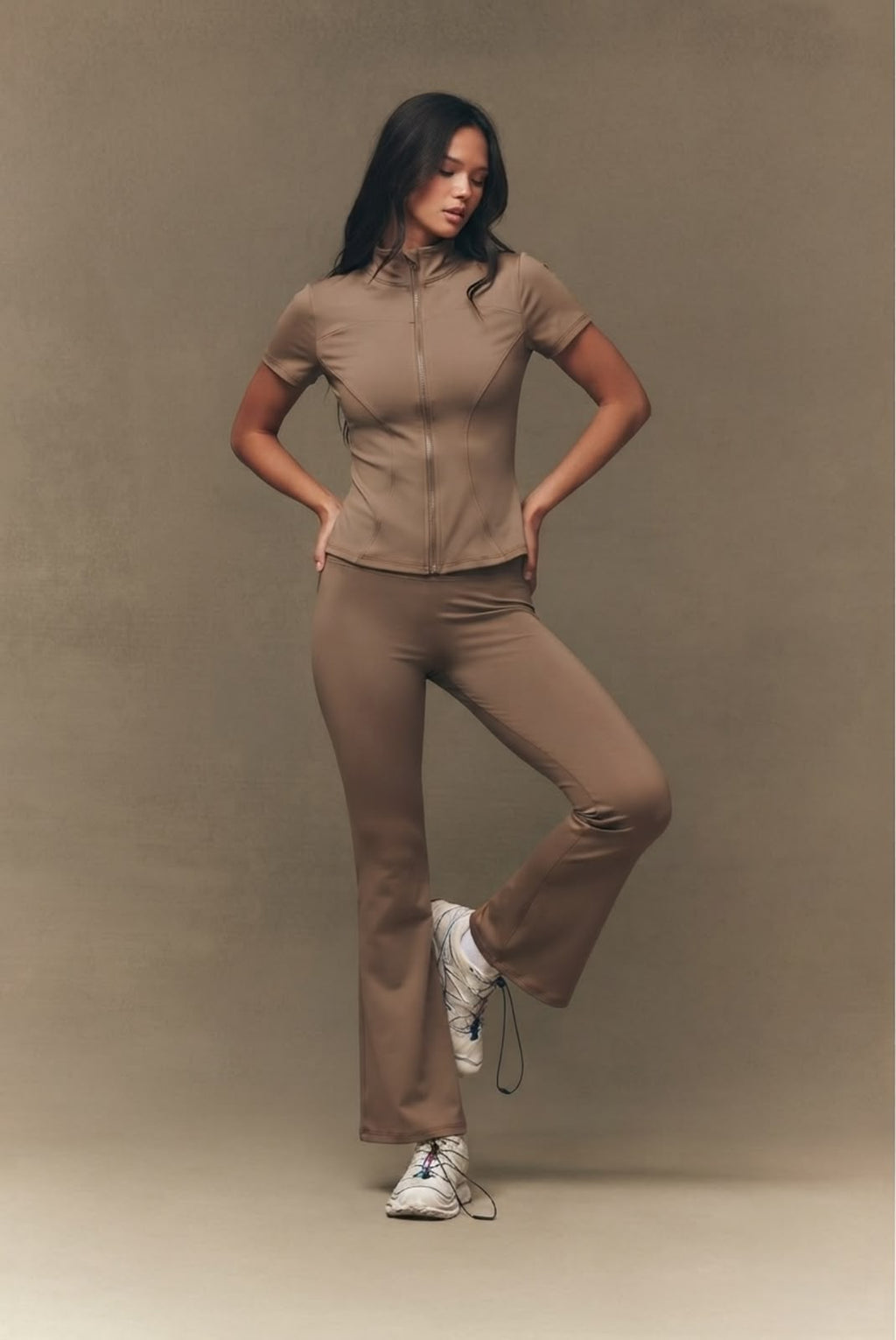 Athena Motion Gym Tracksuit - Fawn - Under Attack