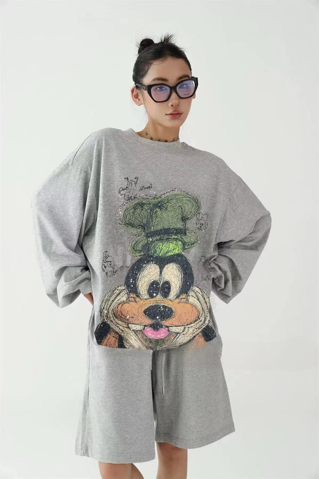Donald Duck Sweatshirt - Grey - Under Attack