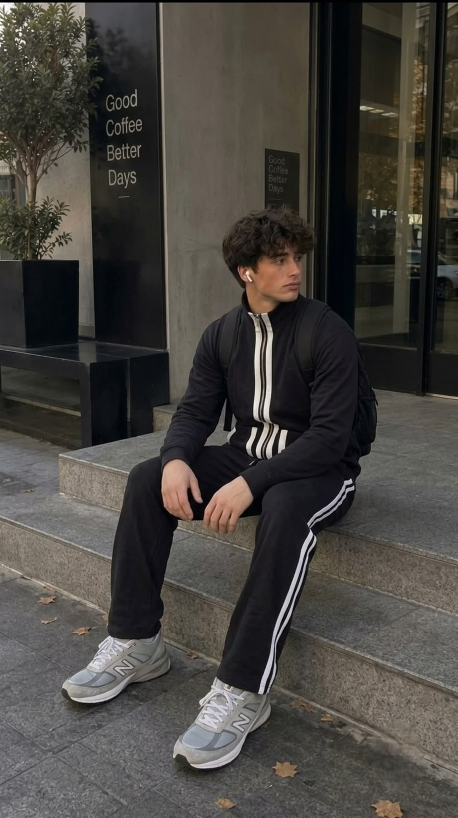 Double stripe tracksuit - black - Under Attack