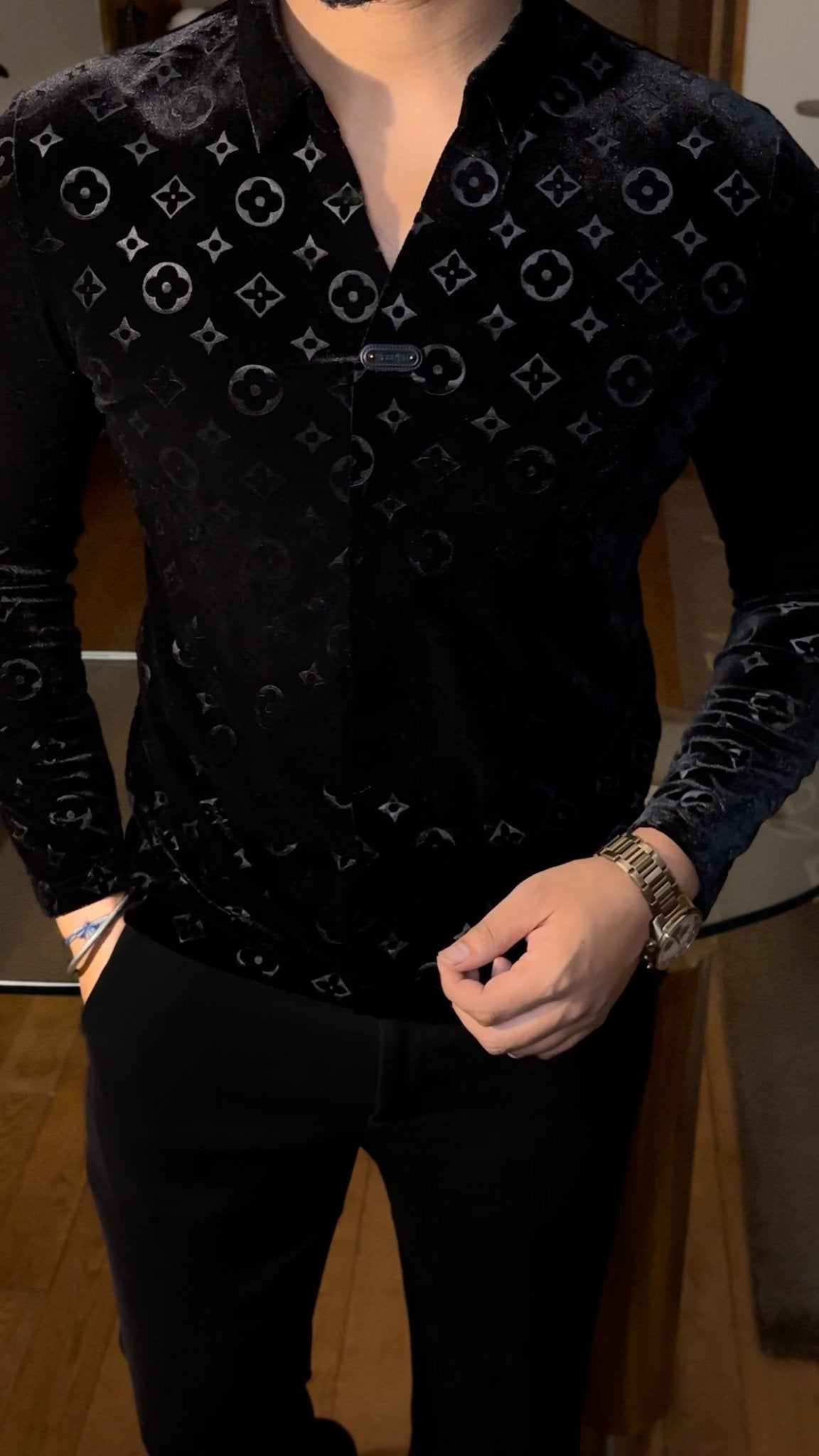 Embossed Premium Velvet Sweatshirt - Black - Under Attack
