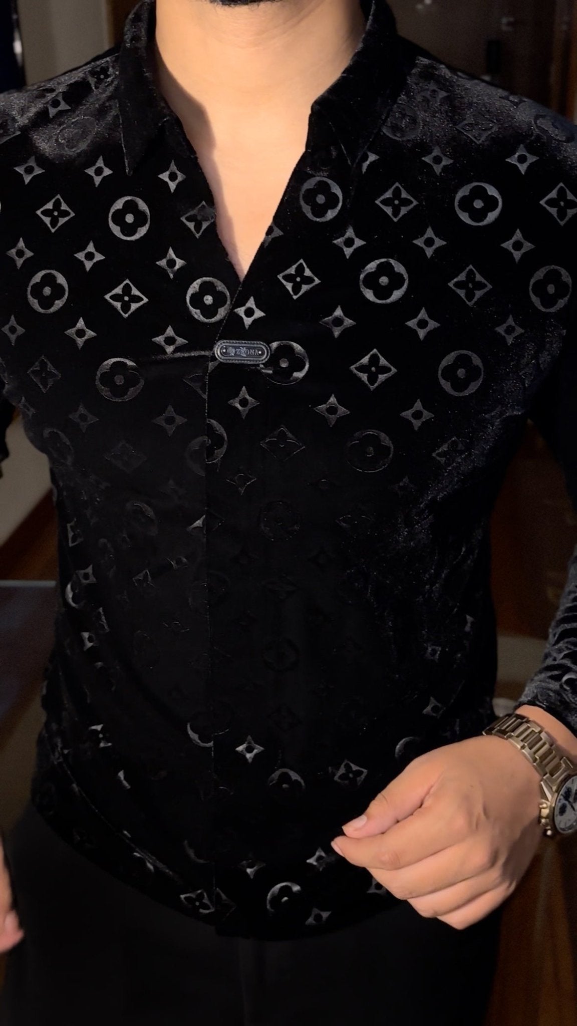 Embossed Premium Velvet Sweatshirt - Black - Under Attack