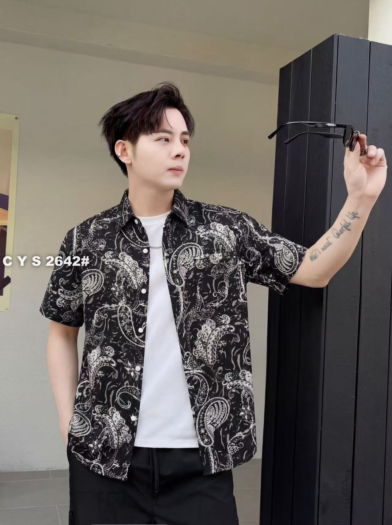 Floral Contrast Print Jacquard Half Sleeves Shirt - BLACK - Under Attack