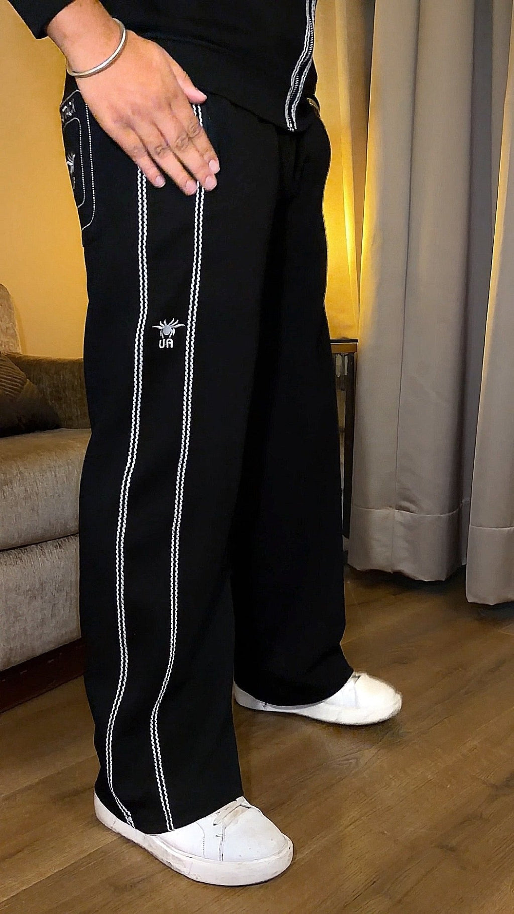 Havoc Embroidery Premium Tracksuit - Black - Under Attack