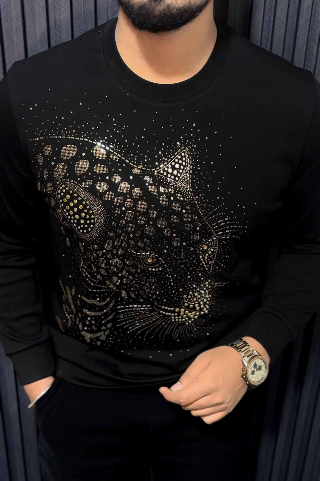 Leopard Hunt Swarovski Sweatshirt - Black - Under Attack