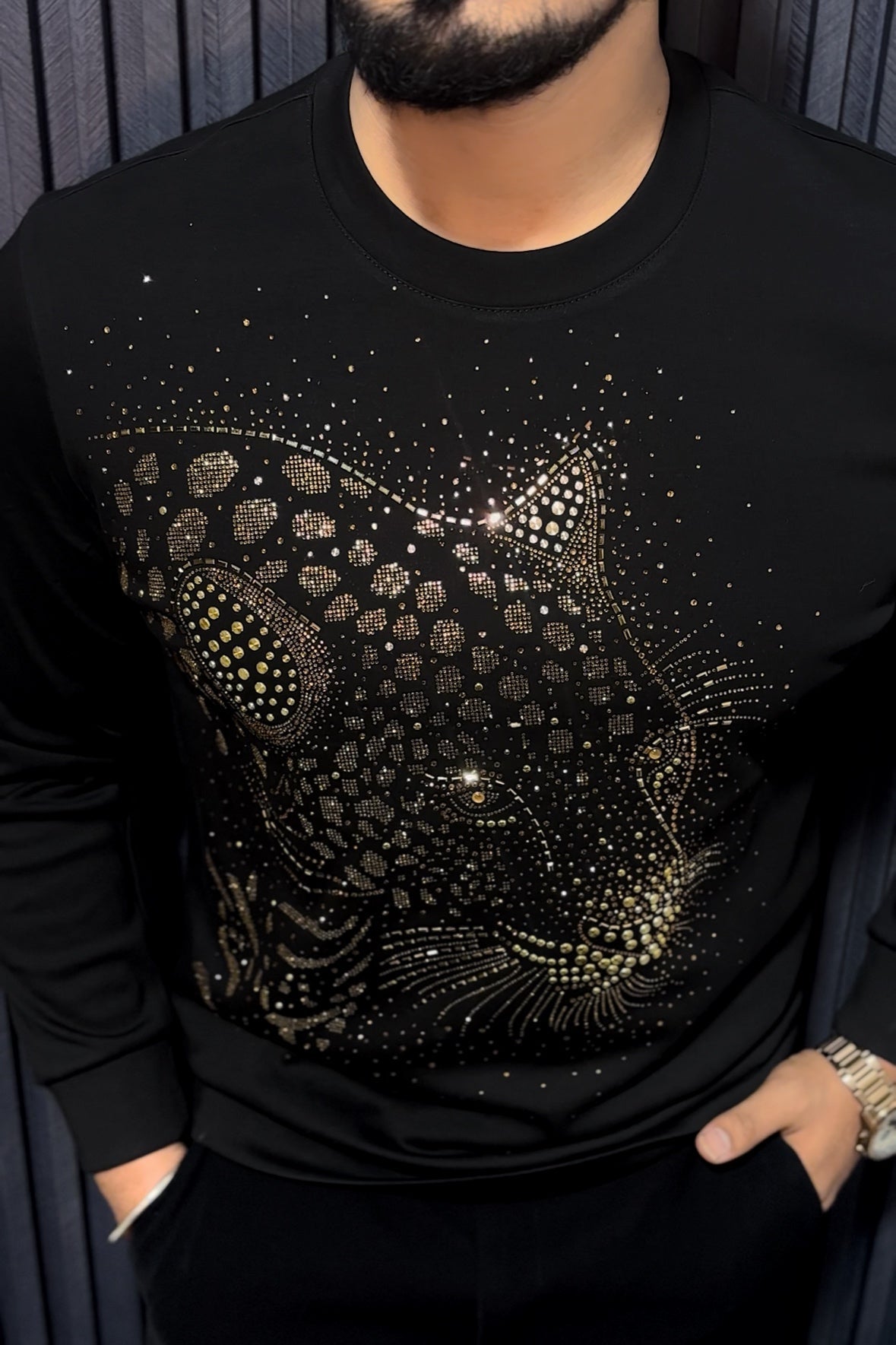 Leopard Hunt Swarovski Sweatshirt - Black - Under Attack