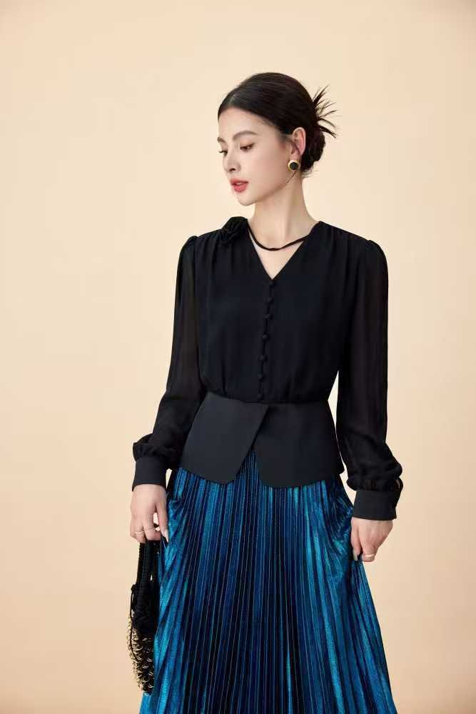 Rose Draped Stretchable Top - BLACK - Under Attack