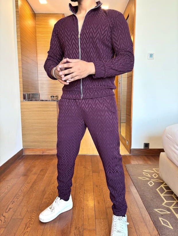 Zig zag embossed tracksuit - wine - Under Attack