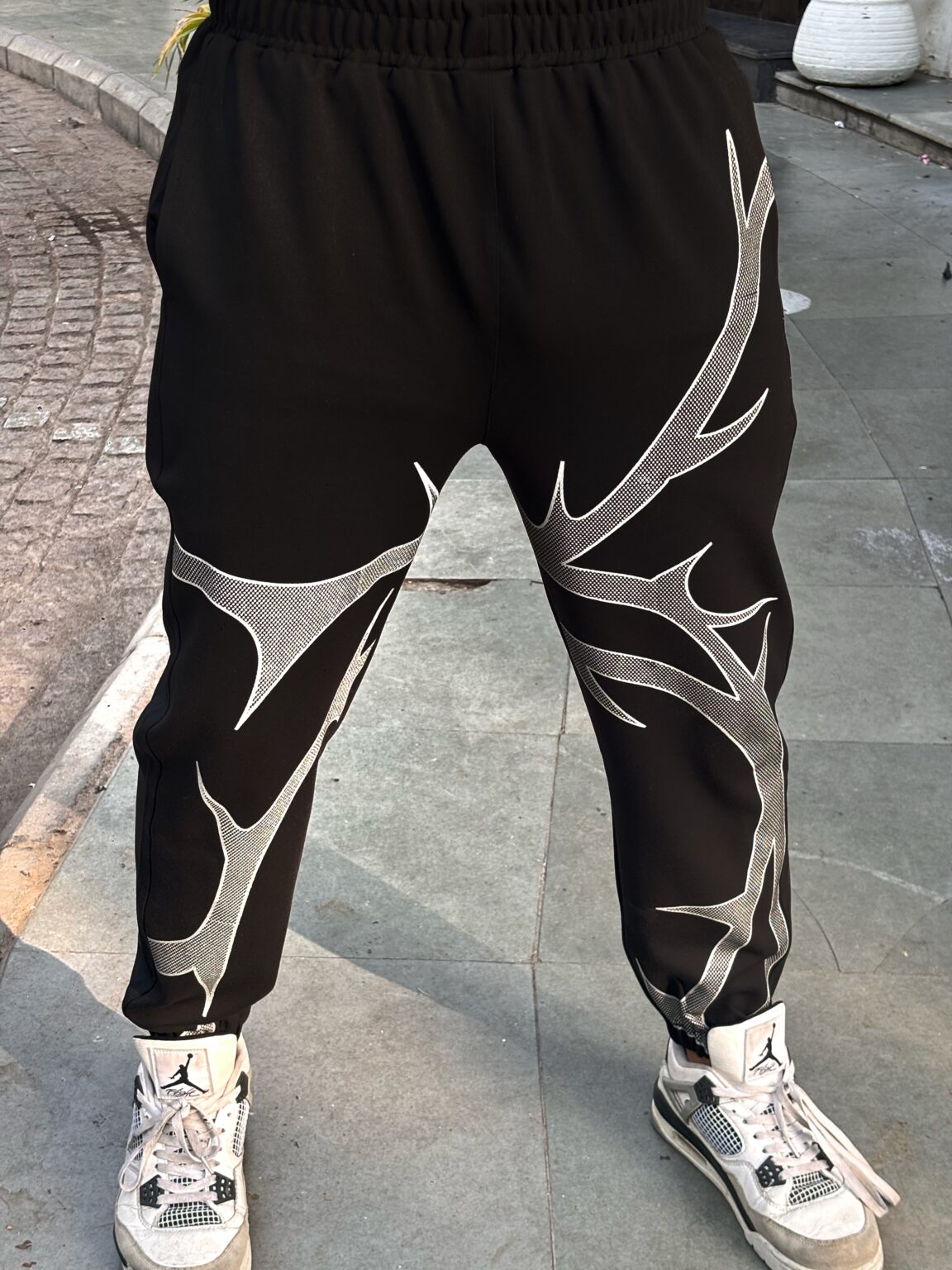 UNDER ATTACK JOGGERS